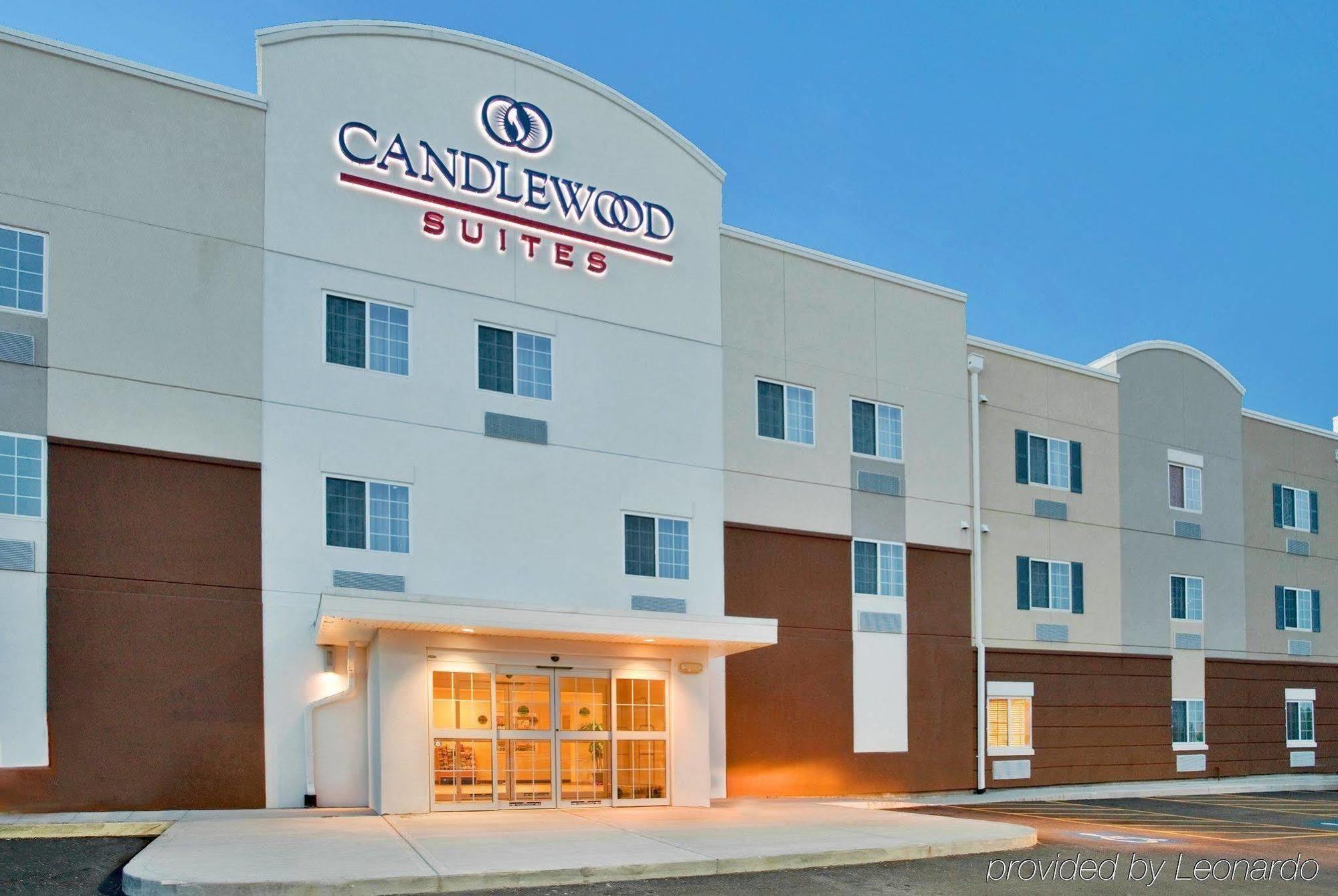 Candlewood Suites Kansas City Airport Экстерьер фото